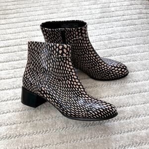 Vionic Kamryn Black Spot Waterproof Leather‎ Ankle Boots Size 9.5
